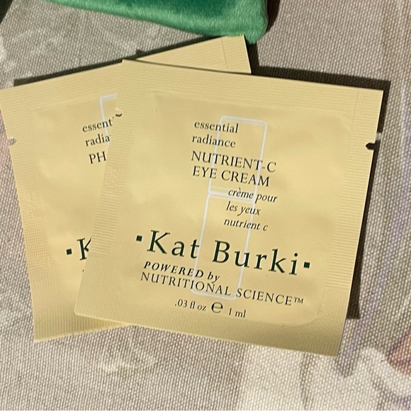 2/$20💞 Kat Burki Beauty Bag ✨ - Picture 3 of 6